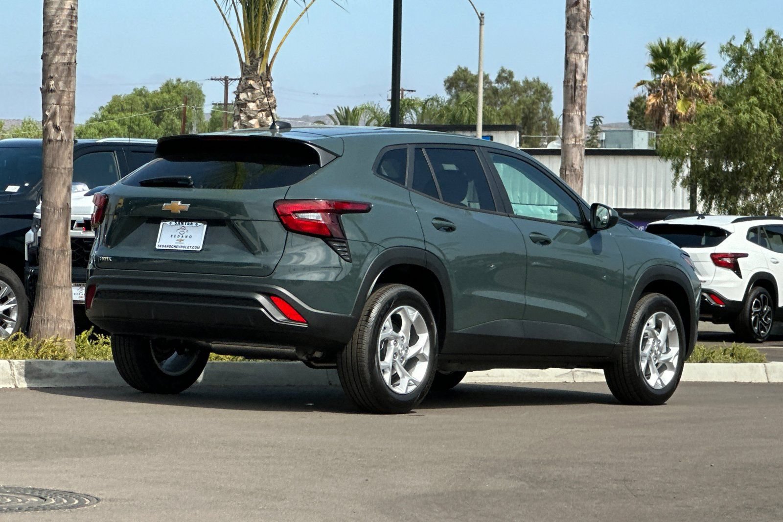 New 2026 Chevrolet Trax LS w/ LS Convenience Package FWD image 4