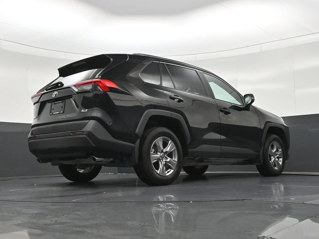 Used 2025 Toyota RAV4 XLE w/ Convenience Package FWD image 28