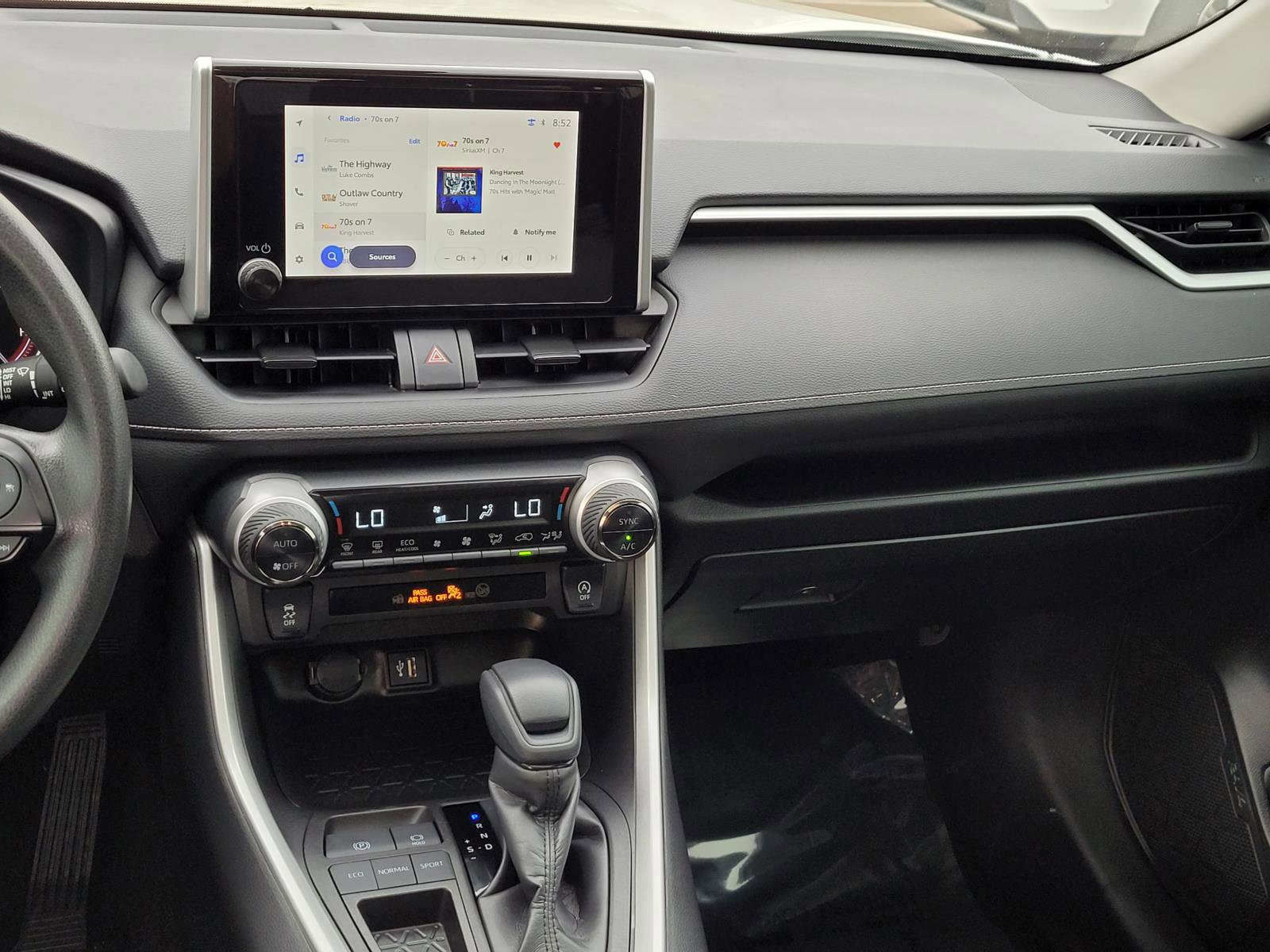 Used 2023 Toyota RAV4 XLE w/ Convenience Package image 12