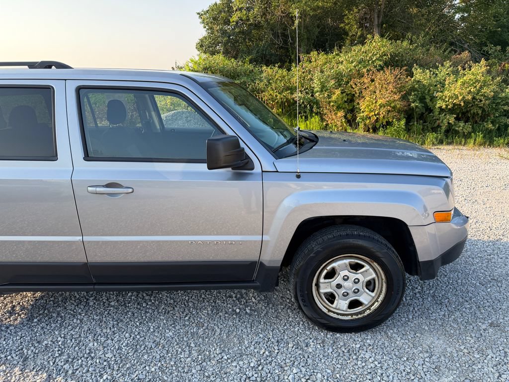 Used 2016 Jeep Patriot Sport w/ Power Value Group AWD/4WD image 22
