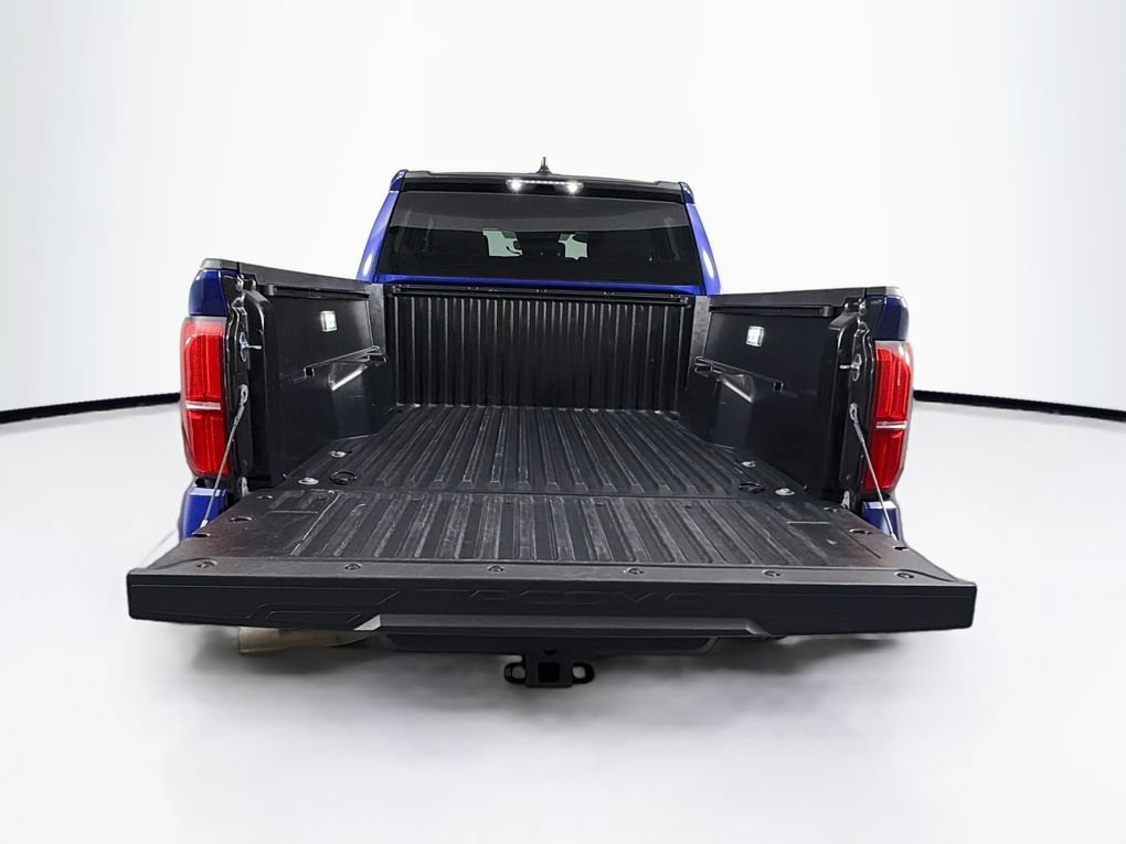 Used 2025 Toyota Tacoma SR5 AWD/4WD image 24