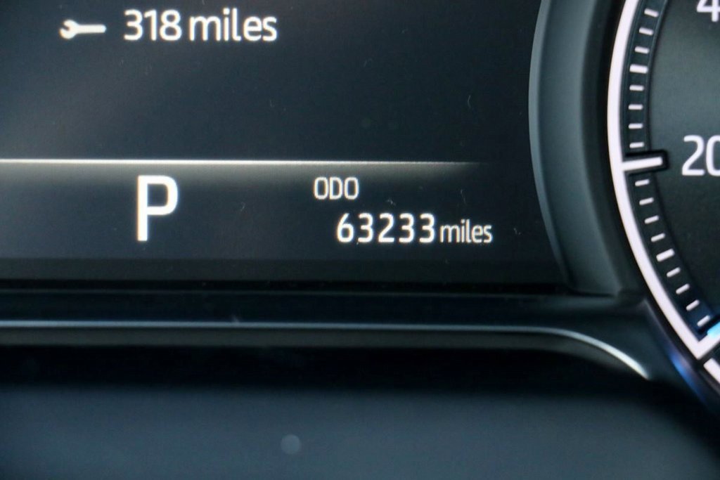 Used 2021 Toyota Venza Limited image 14