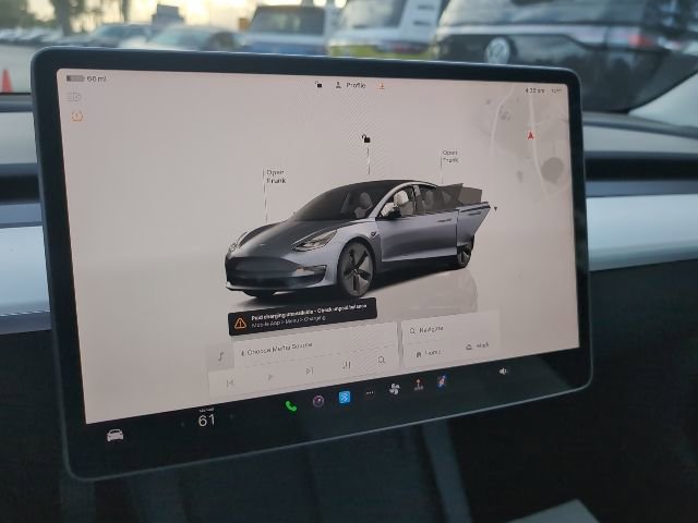 Used 2022 Tesla Model 3 image 9