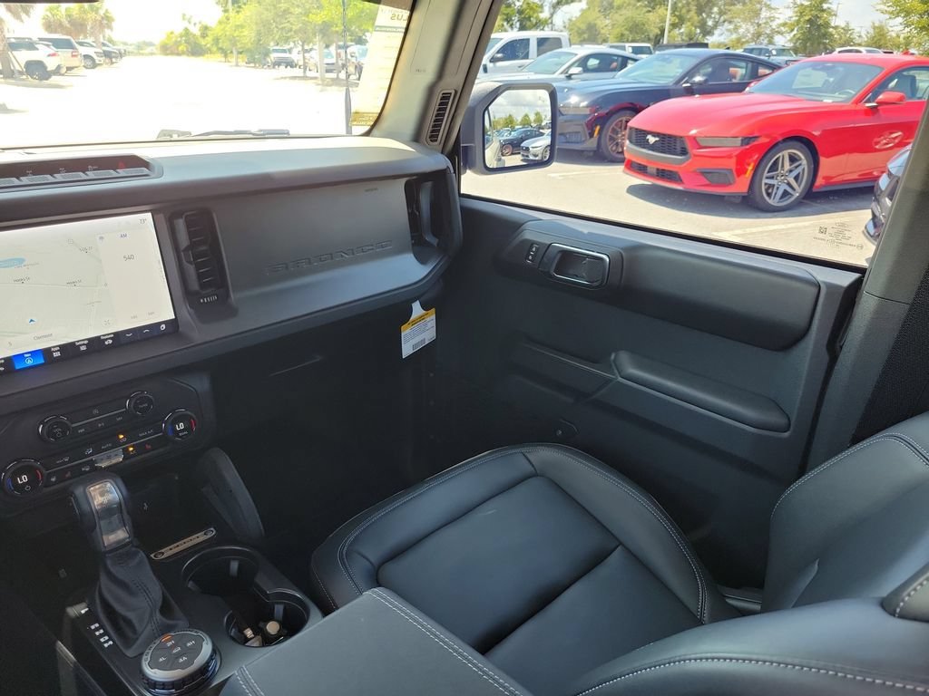 Used 2025 Ford Bronco Badlands AWD/4WD image 13