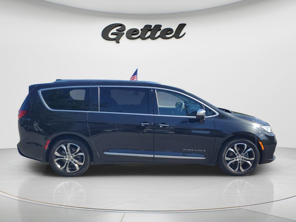 Used 2022 Chrysler Pacifica Pinnacle image 11