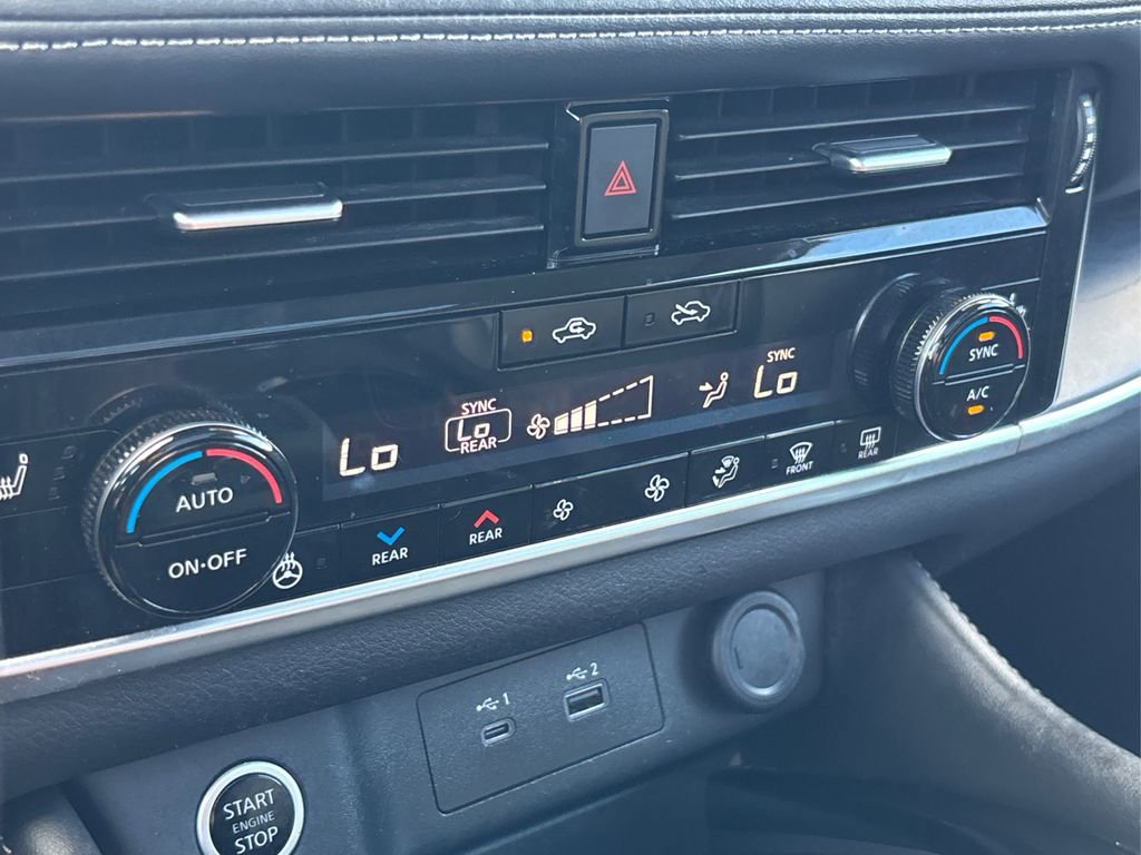 Used 2021 Nissan Rogue SL w/ Premium Package image 32