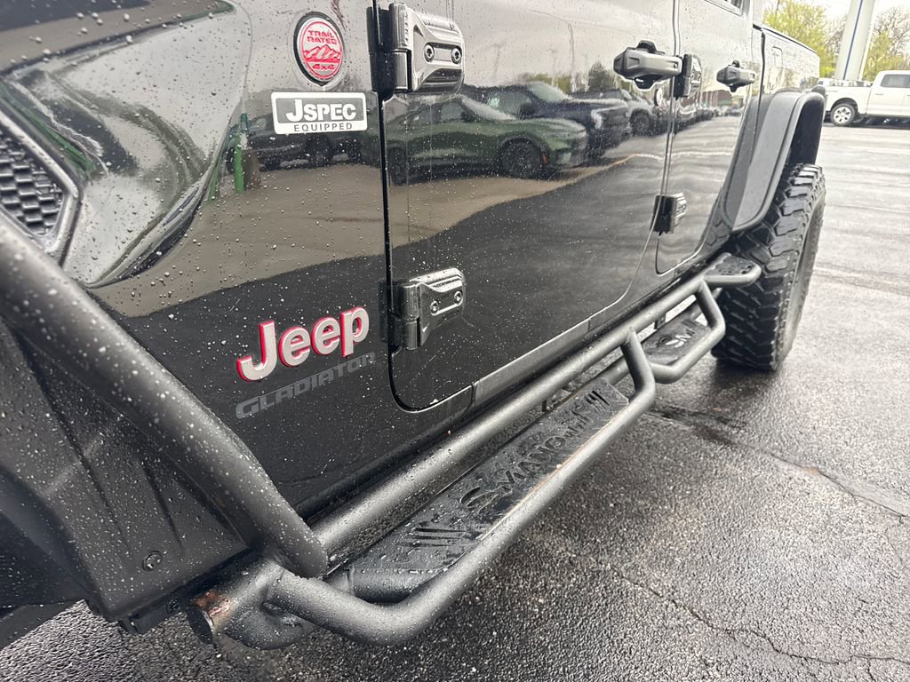 Used 2021 Jeep Gladiator Rubicon w/ Dual Top Group AWD/4WD image 19