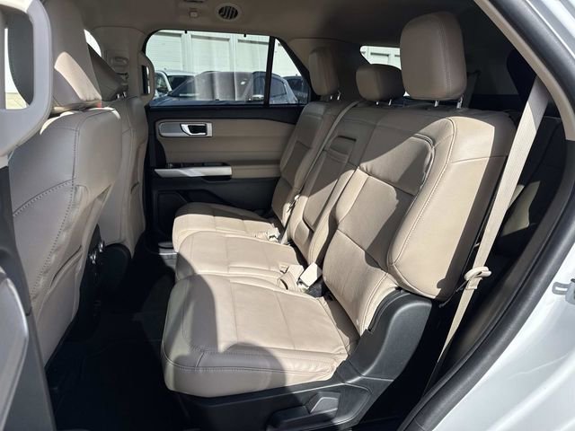Used 2023 Ford Explorer Limited image 17