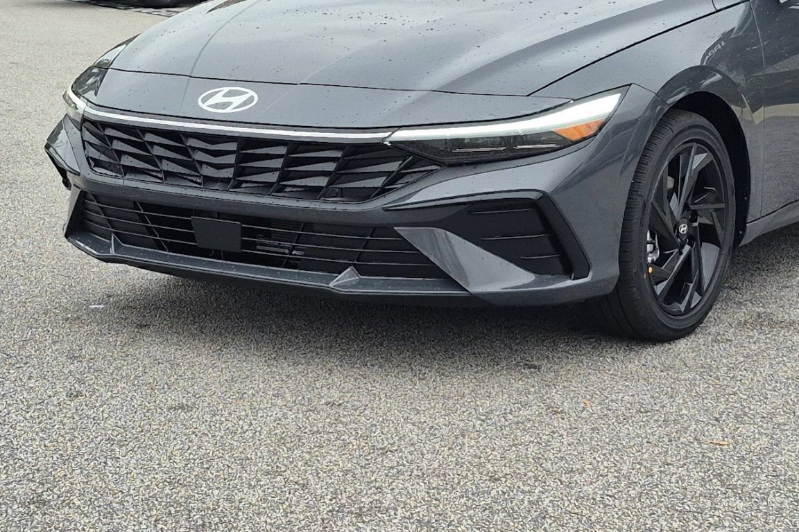 New 2026 Hyundai Elantra SEL Sport Premium FWD image 10