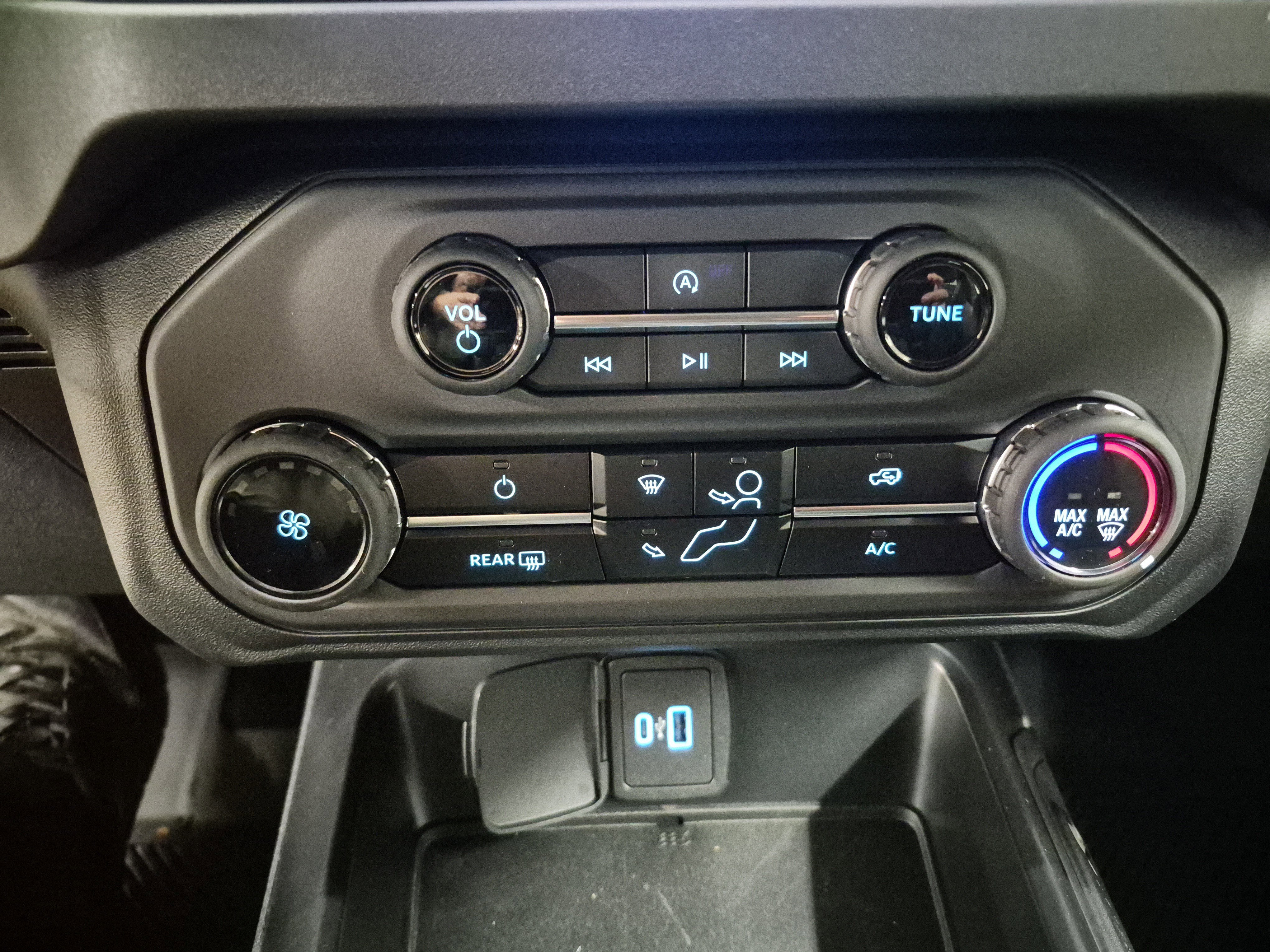 New 2025 Ford Bronco 2-Door w/ Sasquatch Package image 28