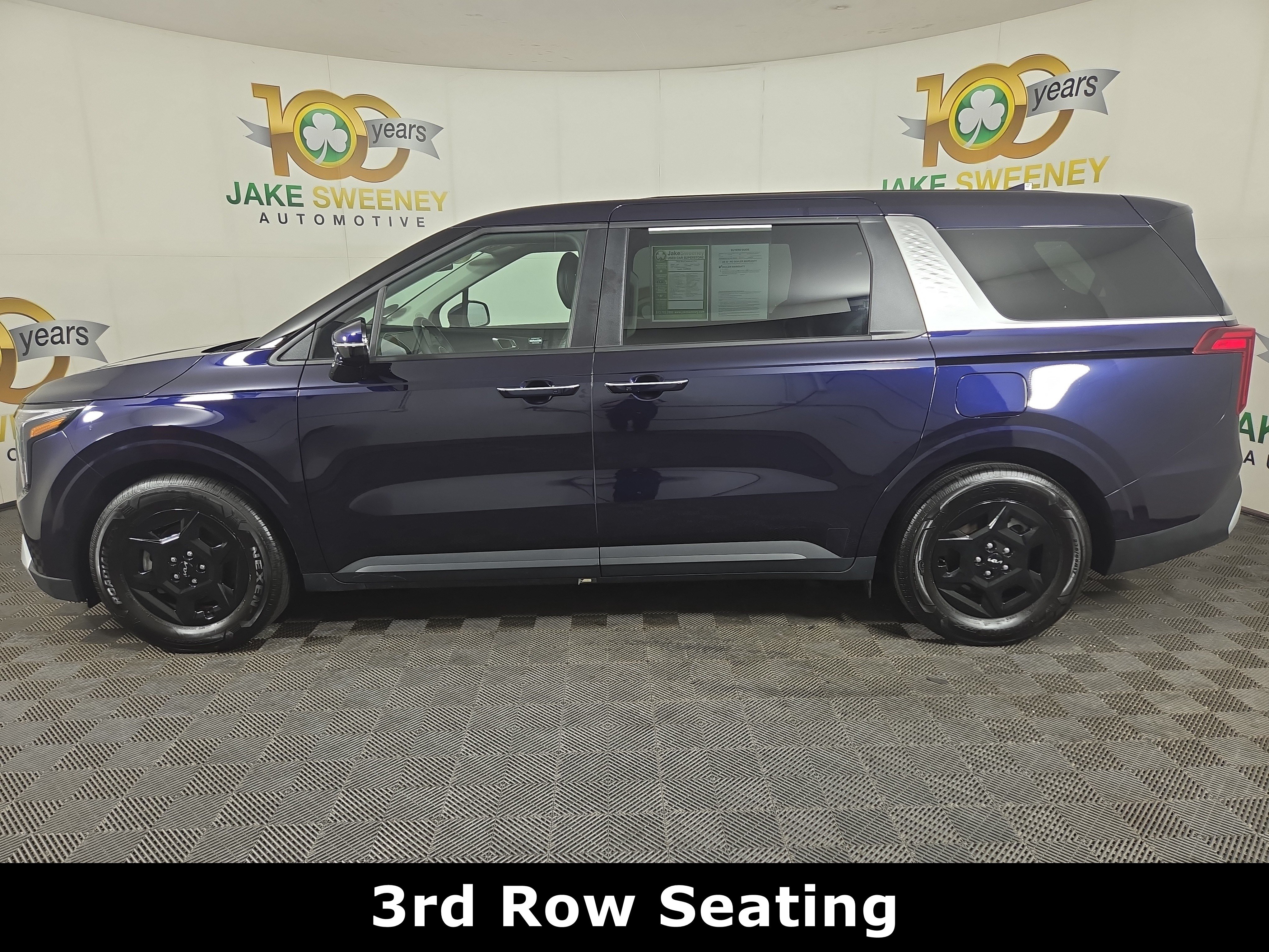 Used 2026 Kia Carnival FWD image 4