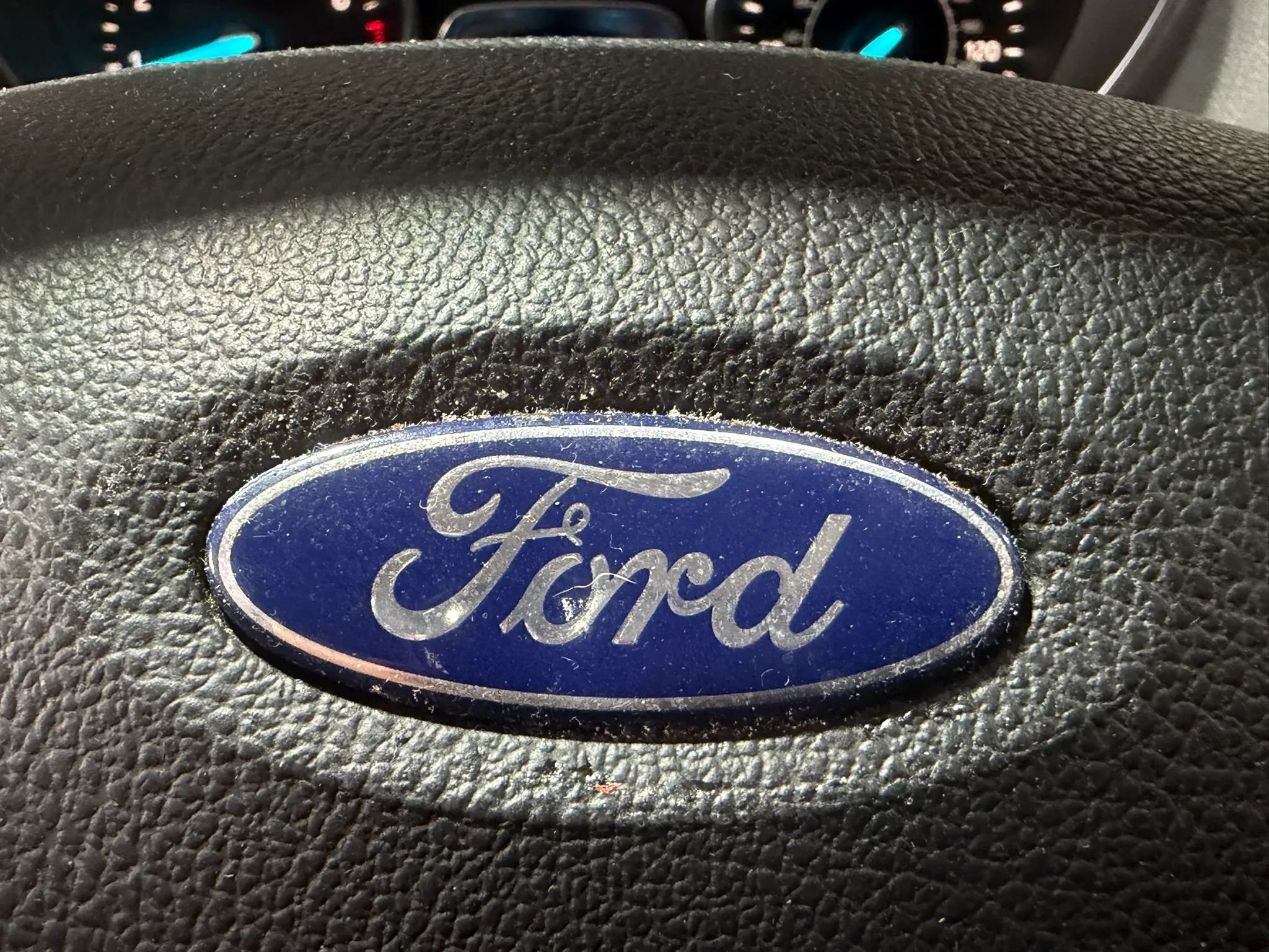 Used 2018 Ford Escape SE w/ SE Sync 3 Package AWD/4WD image 23