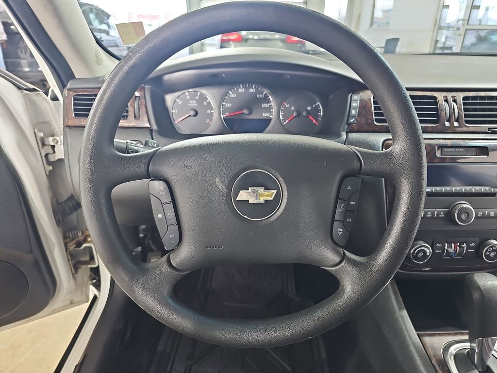 Used 2015 Chevrolet Impala LT w/ LT Sunroof Package image 22