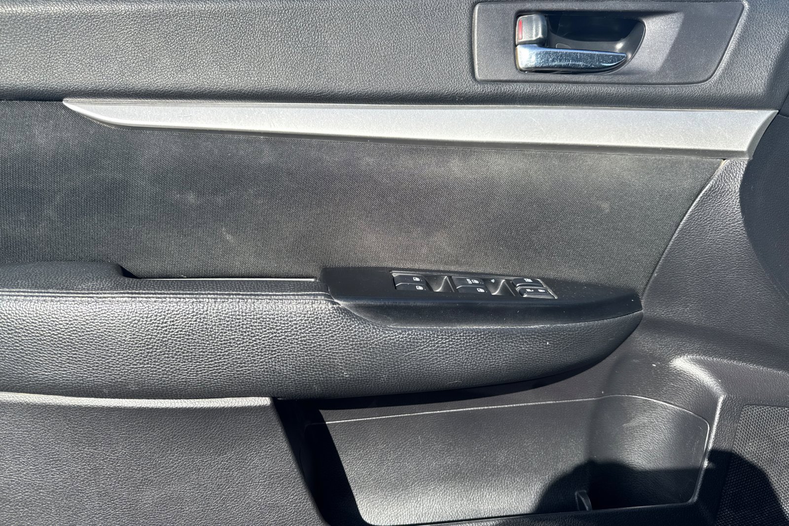 Used 2013 Subaru Outback 2.5i Premium w/ All-Weather Pkg image 8