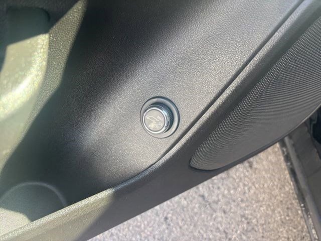 Used 2024 Chevrolet Blazer LT w/ Convenience Package image 15