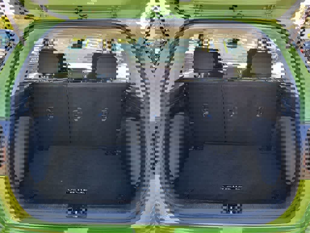 Used 2023 Hyundai Venue SEL FWD image 14