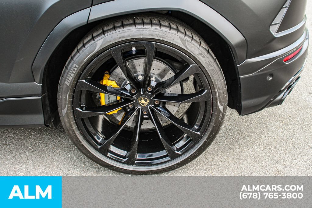 Used 2020 Lamborghini Urus AWD/4WD image 16