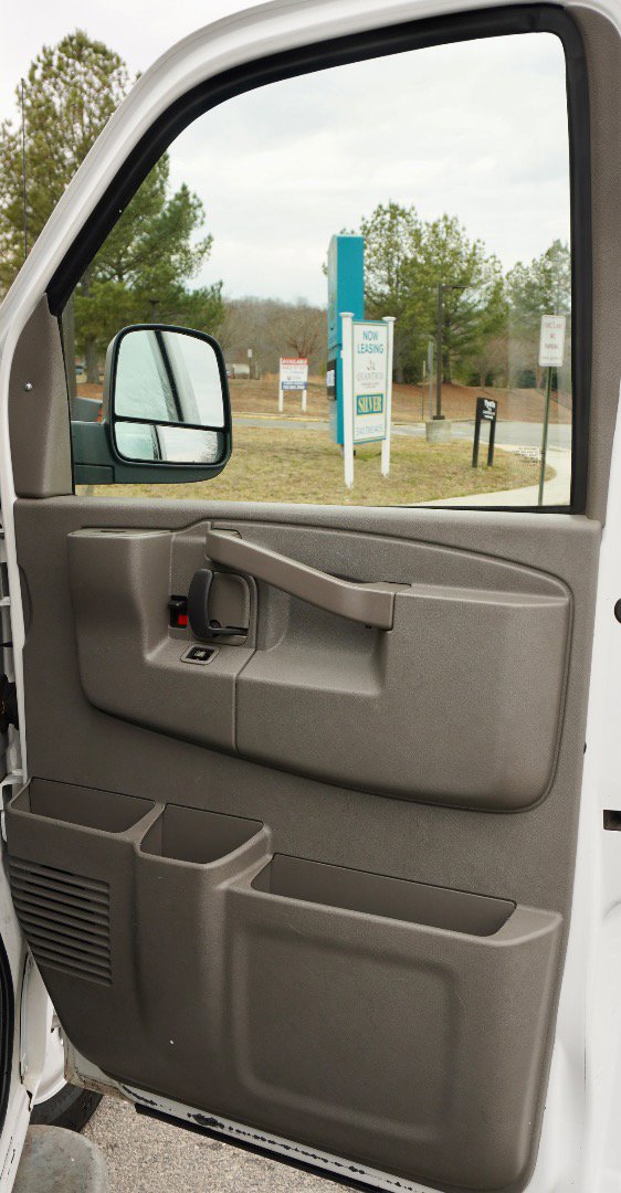 Used 2019 Chevrolet Express 2500 w/ Driver Convenience Package image 16