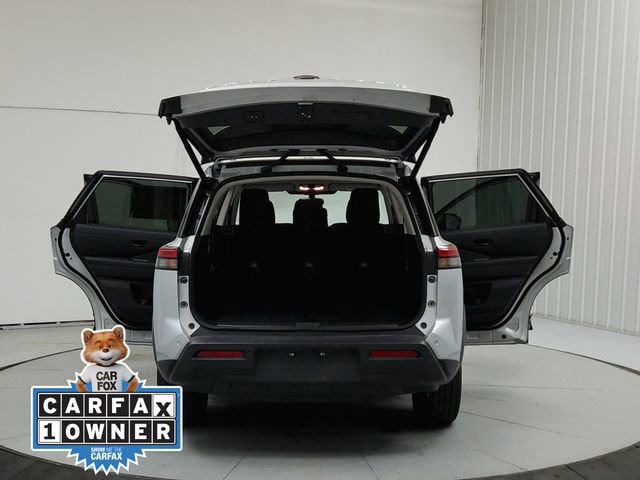 Used 2025 Nissan Pathfinder SV image 14