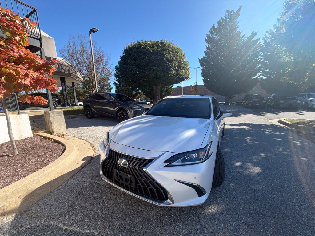 Certified 2025 Lexus ES 350 w/ Premium Package FWD image 2