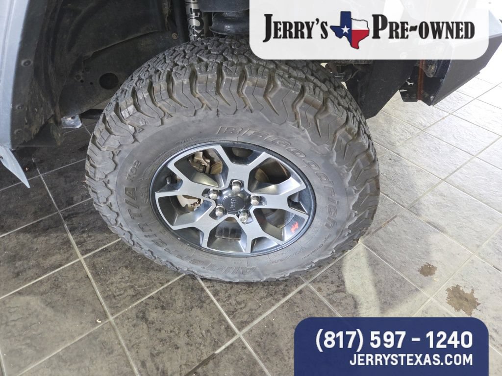 Used 2018 Jeep Wrangler Rubicon AWD/4WD image 4