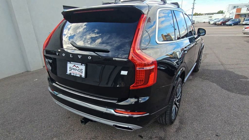 Used 2021 Volvo XC90 T8 Inscription Expression w/ Advanced Package image 7