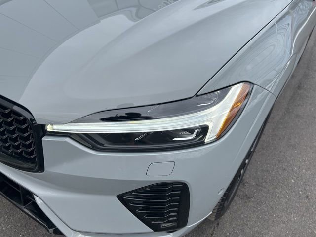Certified 2025 Volvo XC60 B5 Plus image 8