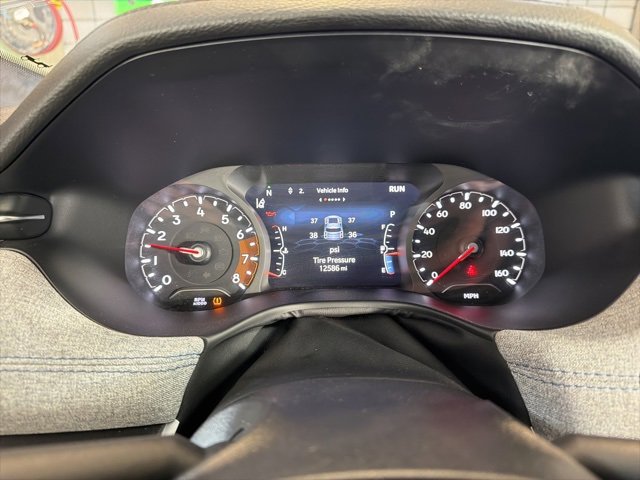 Used 2024 Jeep Compass Latitude w/ Sun and Sound Group image 24