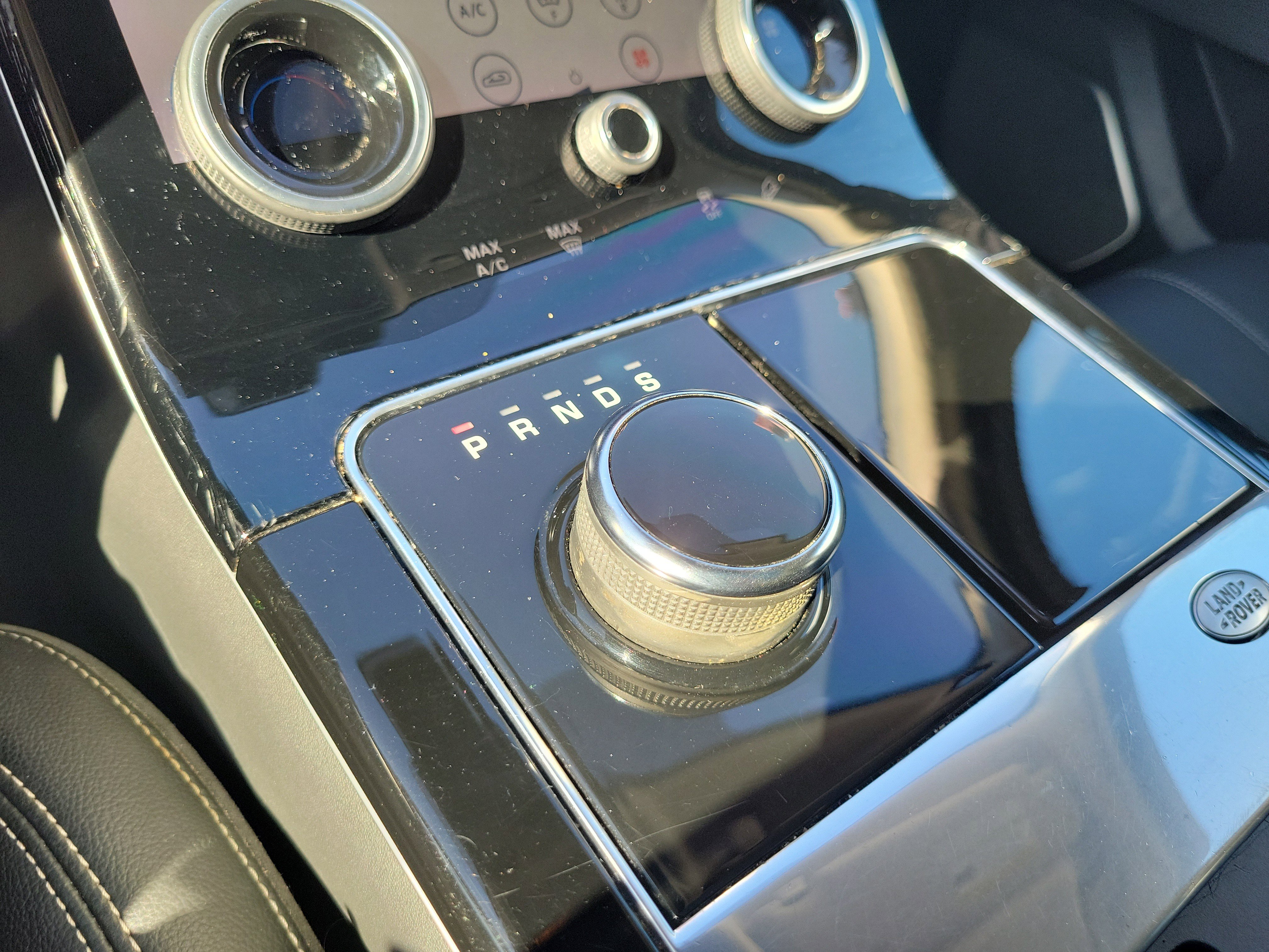 Used 2019 Land Rover Range Rover Velar S image 22