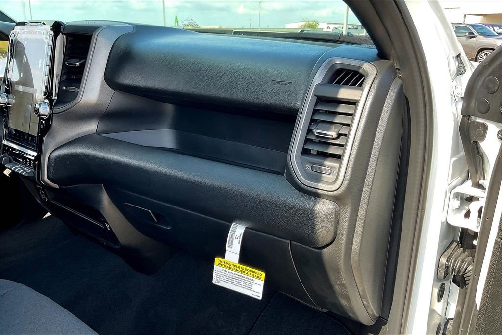 New 2026 RAM 3500 Tradesman AWD/4WD image 30