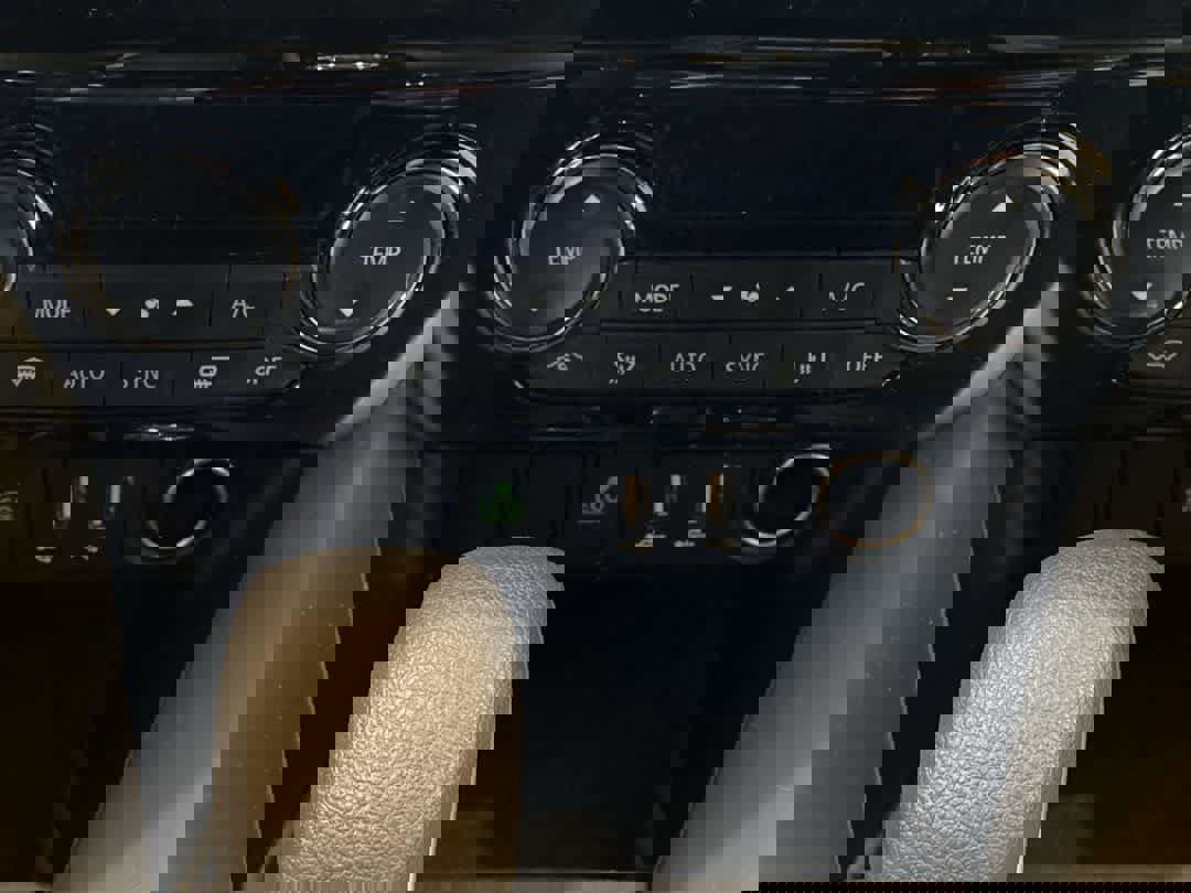 Used 2024 Mitsubishi Eclipse Cross SE image 22