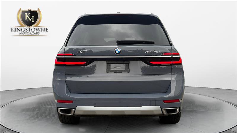 Used 2023 BMW X7 xDrive40i w/ Premium Package AWD/4WD image 4