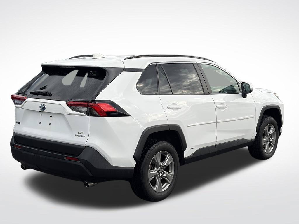Used 2024 Toyota RAV4 LE AWD/4WD image 6