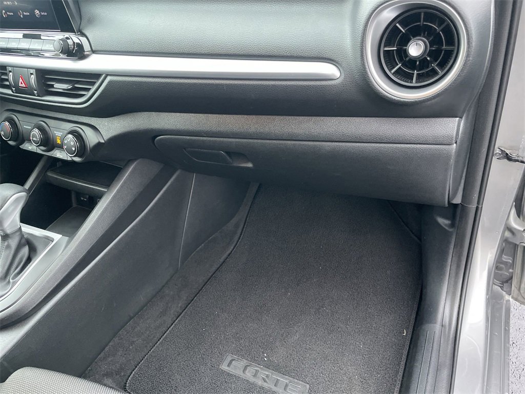 Certified 2022 Kia Forte LXS w/ LXS Technology Package image 30