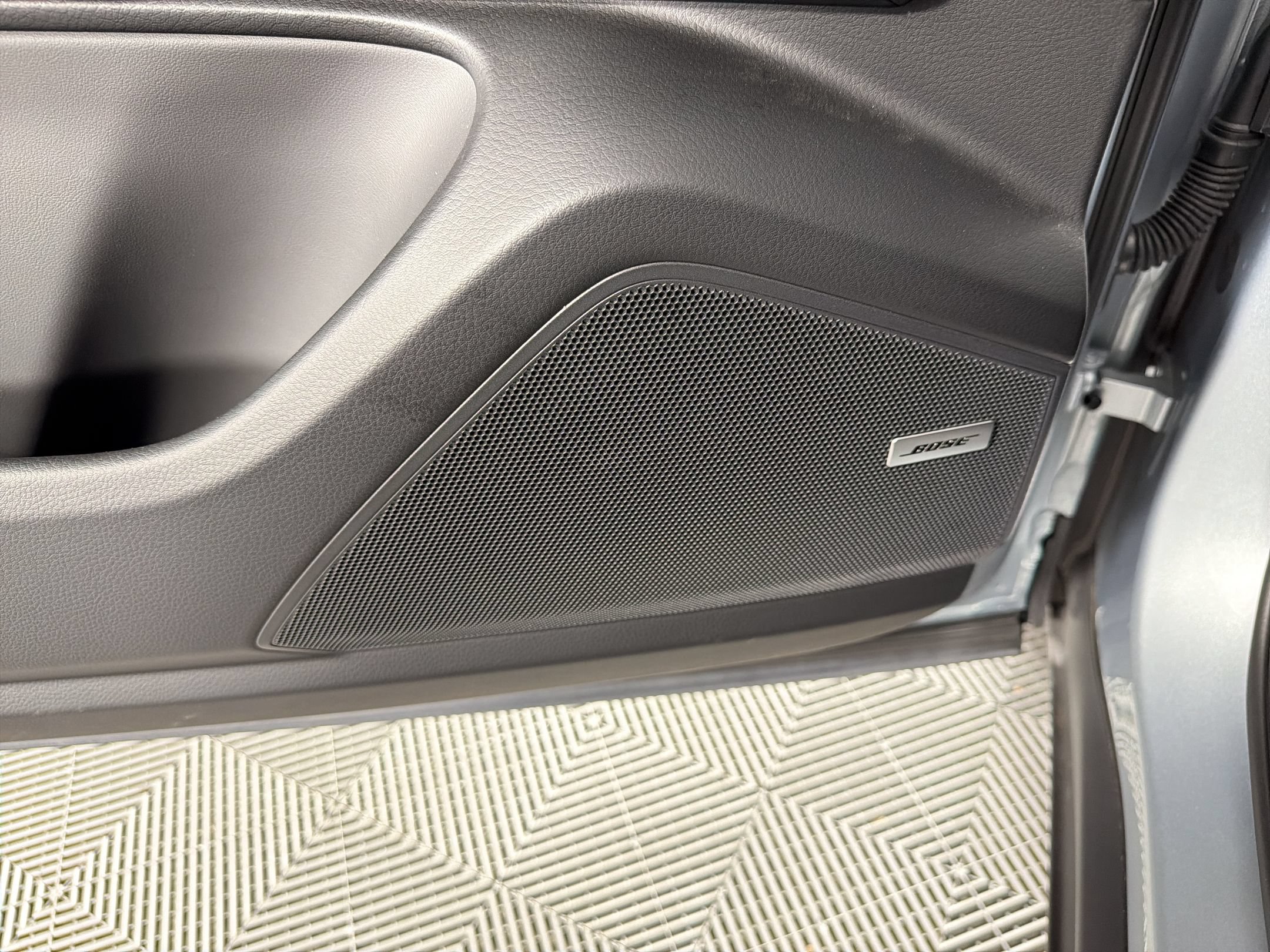 Certified 2023 Porsche Cayenne Coupe AWD/4WD image 22