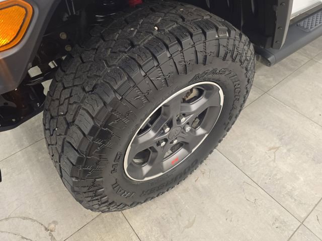 Used 2020 Jeep Gladiator Rubicon AWD/4WD image 39