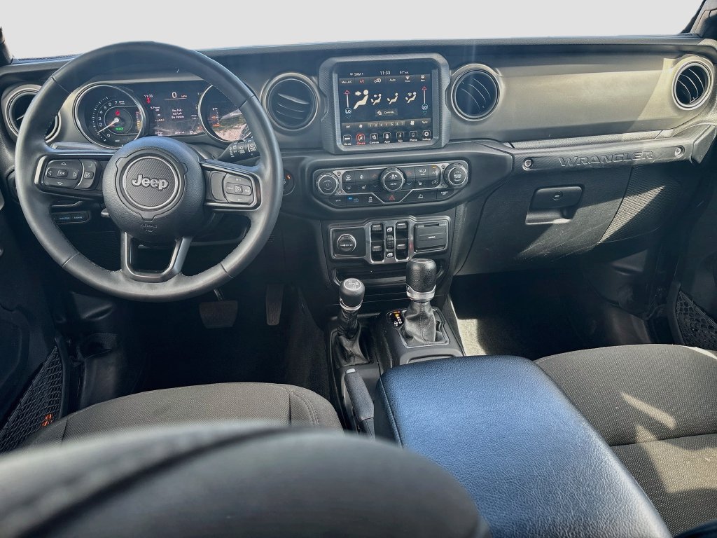 Certified 2023 Jeep Wrangler Unlimited w/ Sun & Screen Package AWD/4WD image 25