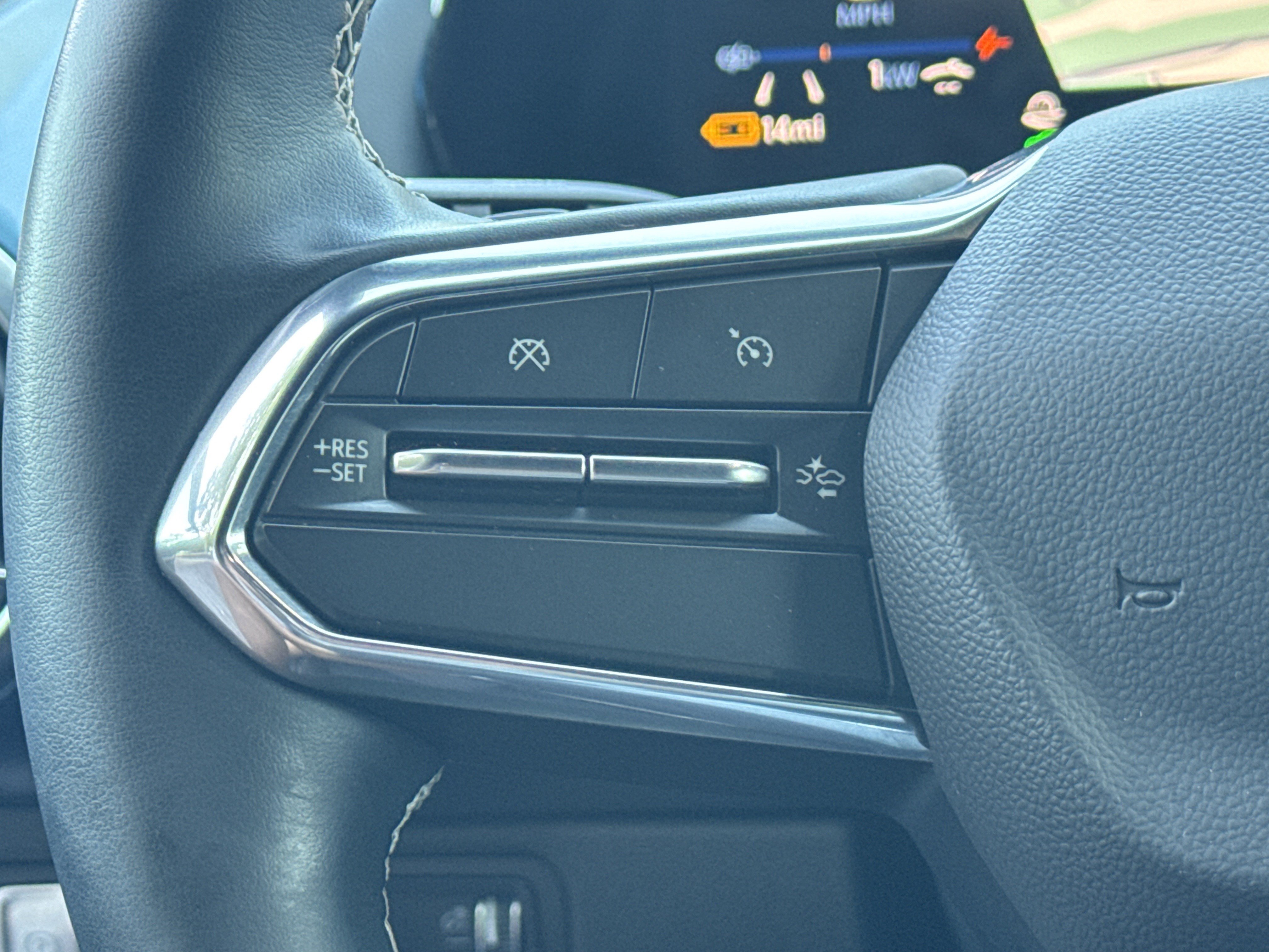 Certified 2024 Chevrolet Equinox EV LT FWD image 25