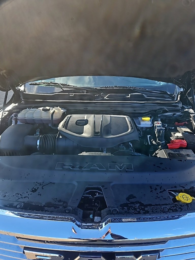 Used 2025 RAM 1500 Laramie image 11