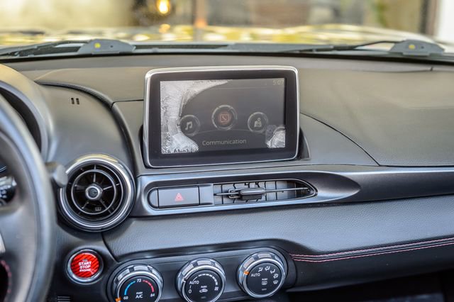 Used 2017 FIAT 124 Spider Abarth image 31