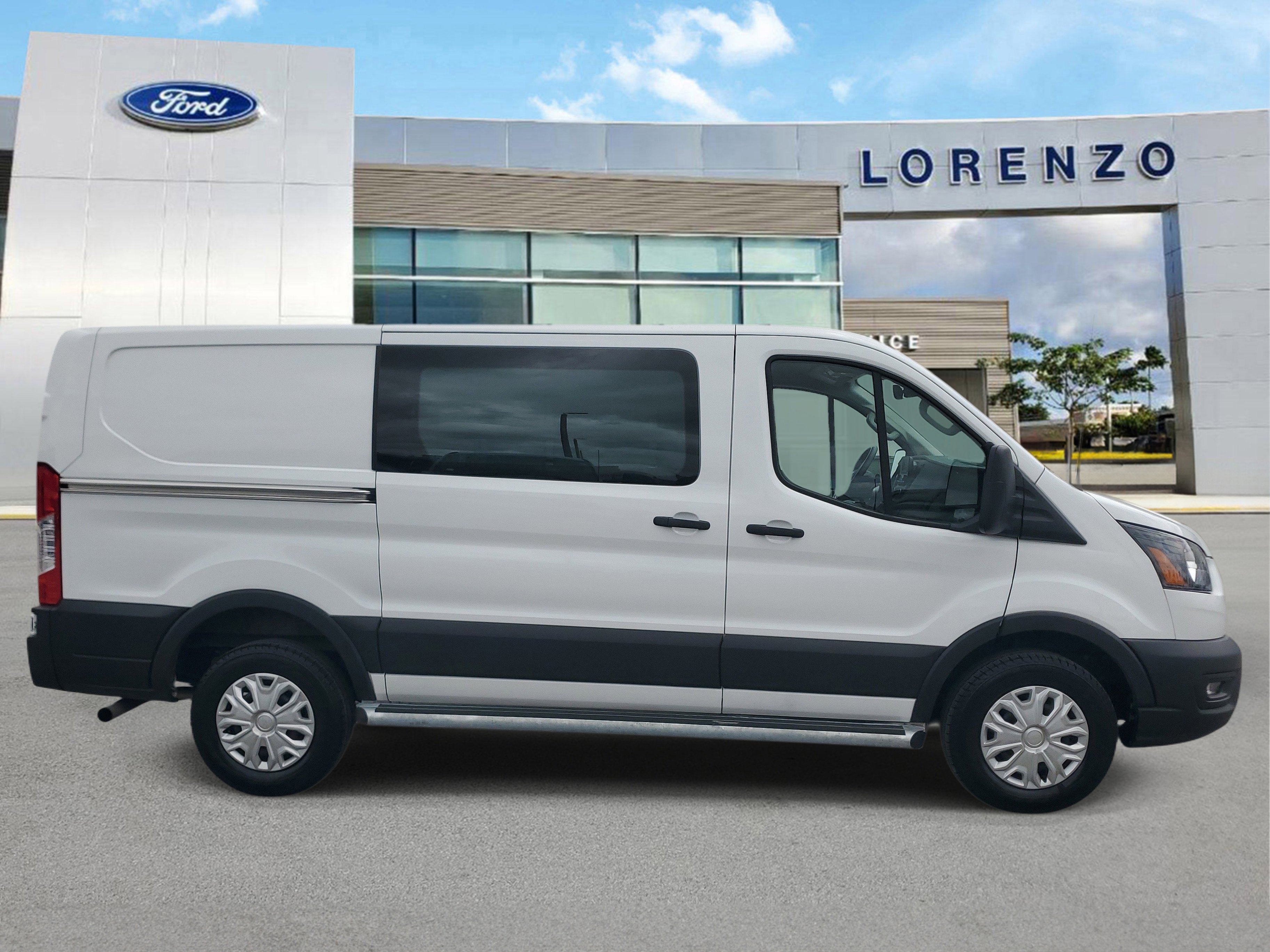 Used 2024 Ford Transit 250 Low Roof w/ Exterior Upgrade Package RWD image 4