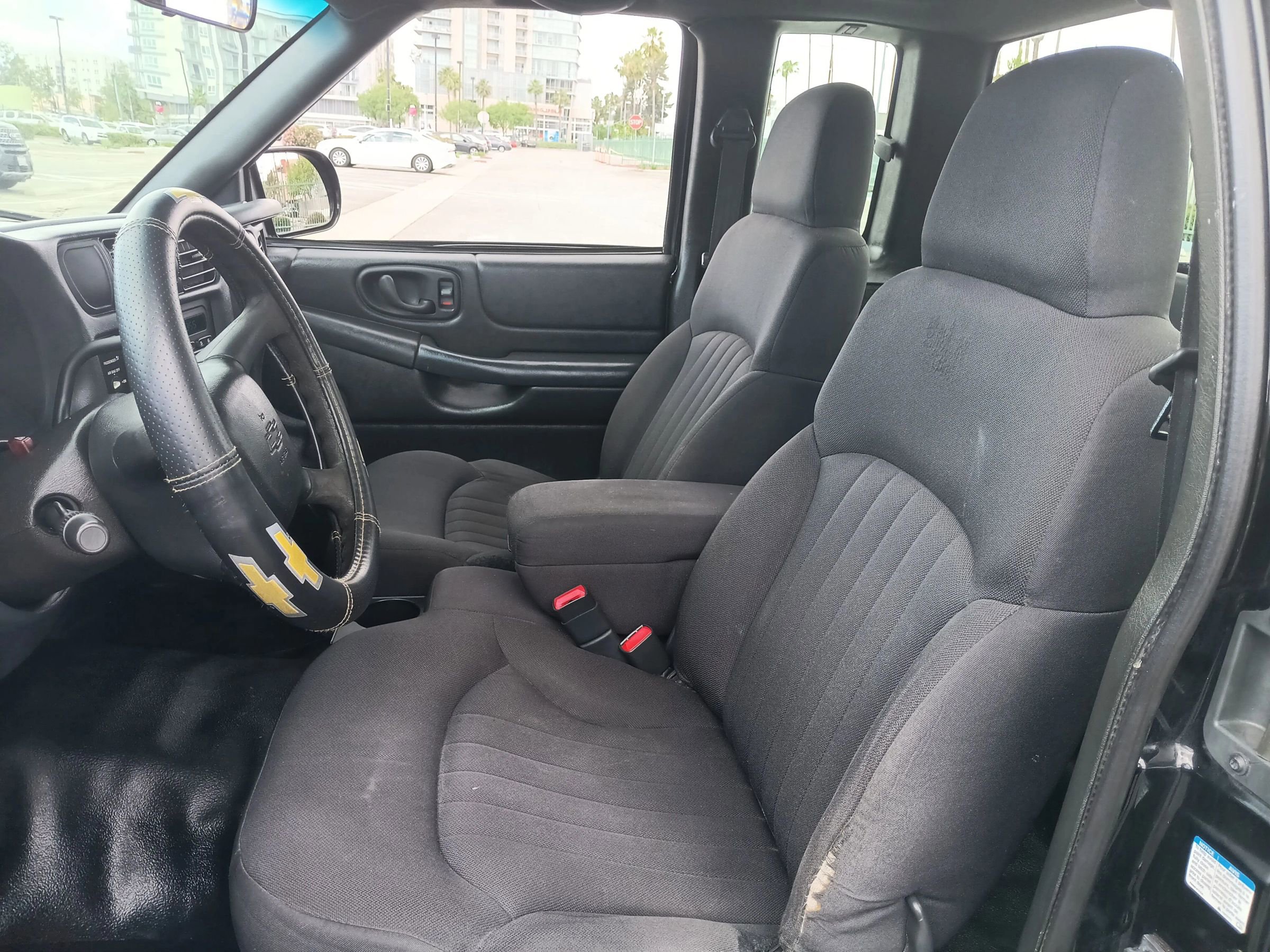 Used 2003 Chevrolet S10 Pickup 2WD Extended Cab image 10