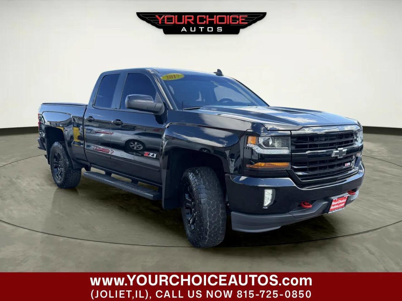 Used 2017 Chevrolet Silverado 1500 LT w/ Midnight Edition image 11
