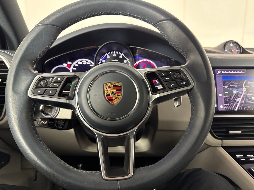 Used 2023 Porsche Cayenne AWD/4WD image 32