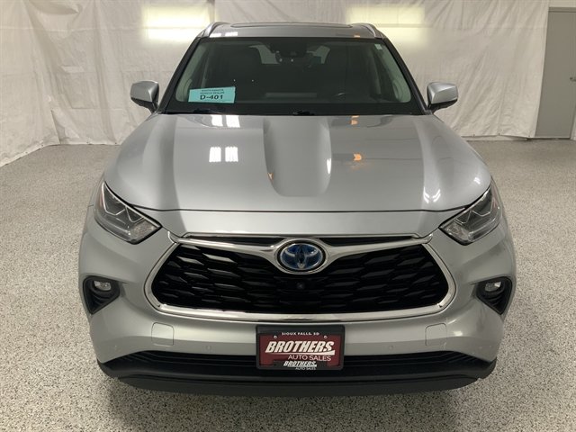 Used 2020 Toyota Highlander Limited AWD/4WD image 3