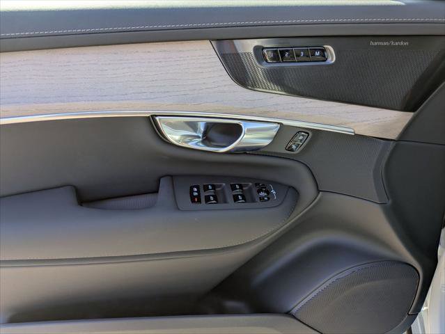 New 2026 Volvo XC90 B5 Plus image 7