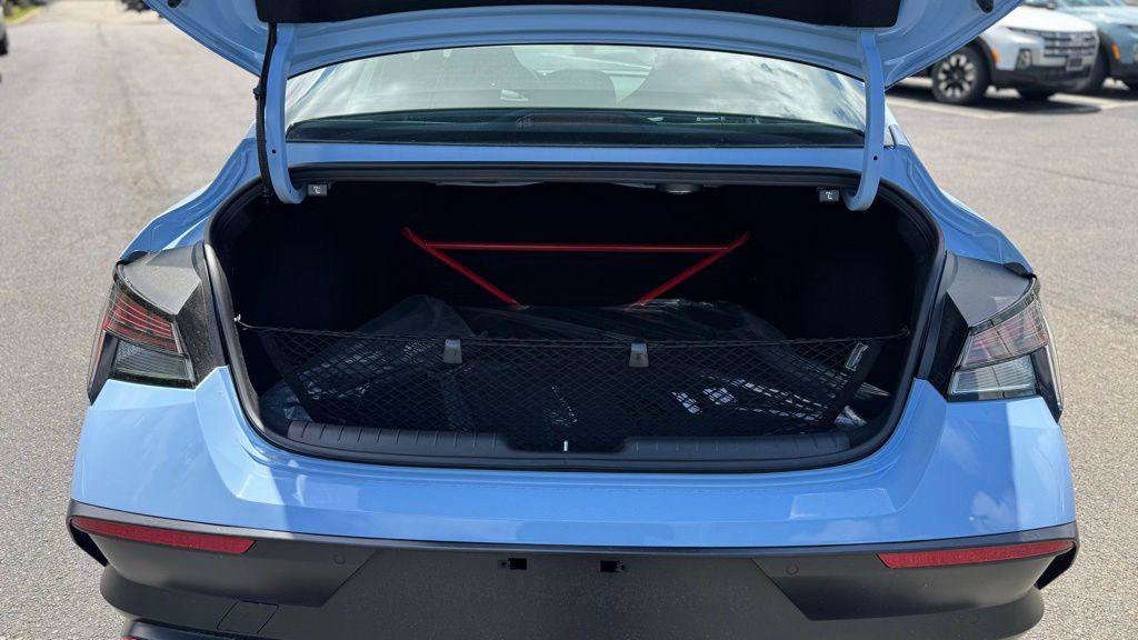 New 2026 Hyundai Elantra N FWD image 7