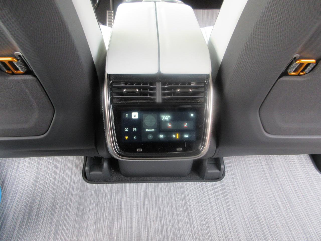 Used 2023 Rivian R1S Launch Edition image 45