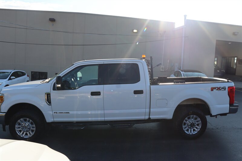 Used 2019 Ford F250 XLT w/ XLT Value Package AWD/4WD image 4