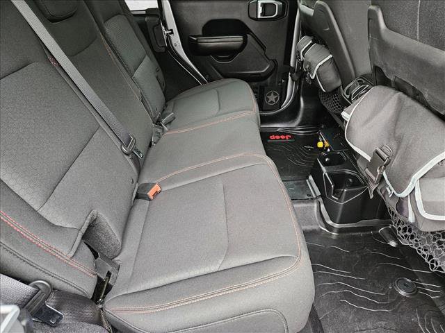 Used 2018 Jeep Wrangler Unlimited Rubicon image 18